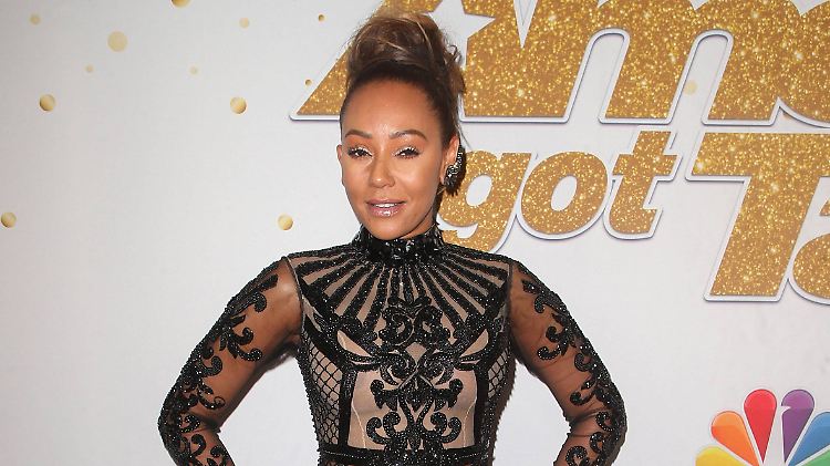Freunde behaupten, Mel B fiele es grundsätzlich schwer, private Dinge für sich zu behalten.