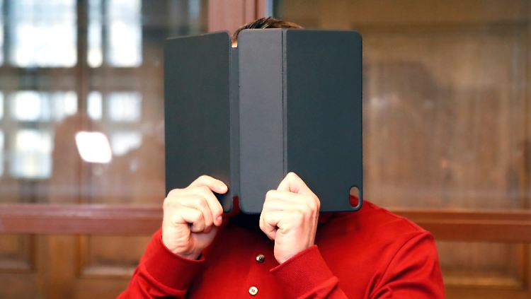 Die Angeklagten sind zu lebenslanger Haft verurteilt worden.