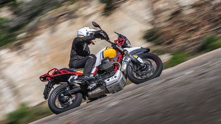 Mit der V85 TT hat Moto Guzzi einen echten Alleskönner ins Rennen geschickt.
