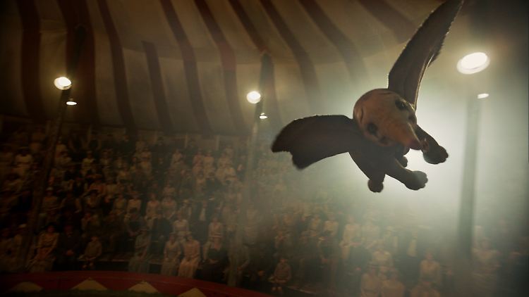 Als Realfilm - mit einem animierten Elefanten - kehrt "Dumbo" ins Kino zurück. 