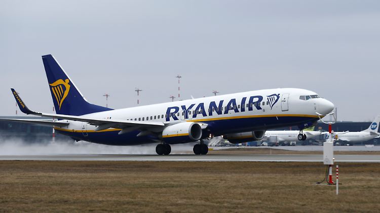 Die erreichten Regelungen gelten Verdi zufolge auch für die rund 700 Leiharbeitnehmer in der Ryanair-Kabine. 