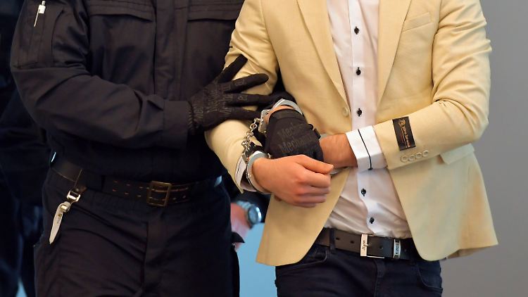 Im Umfeld der Chemnitzer Messerattacke: JVA-Bedienstete in Sachsen sollen Häftlinge misshandelt haben.   