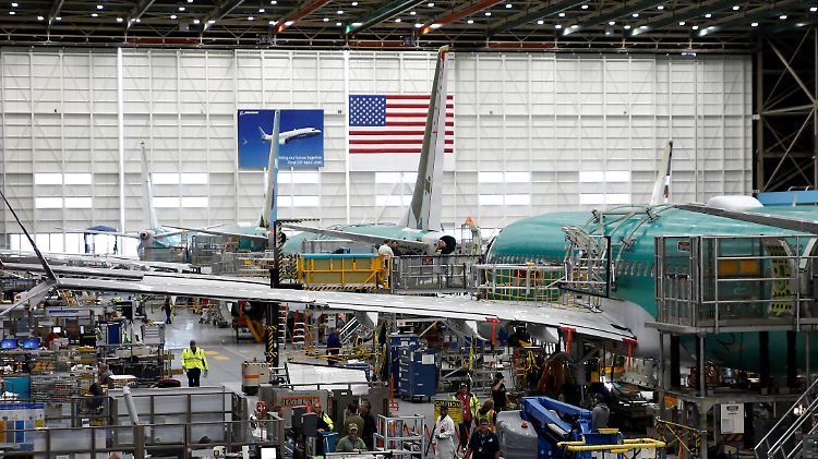 Zwei Katastrophen, die das Vertrauen in den US-Flugzeugbau erschüttern: Boeing muss sich auf unangenehme Fragen gefasst machen.