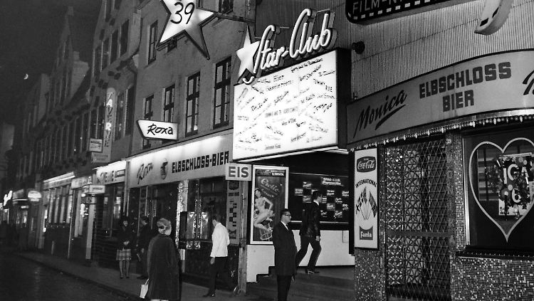 Im Star-Club hört Wolli die Beatles und bezweifelt, dass sie Erfolg haben werden.