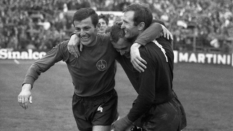 Ludwig Müller und Roland Wabra Jubeln über den Sieg.