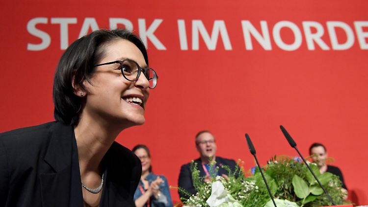 Serpil Midyatli hat nun das Sagen auf der SPD-Brücke in Schleswig-Holstein.