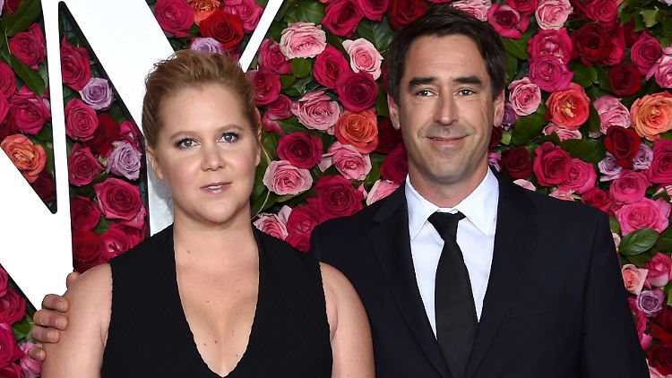 Amy Schumer und ihr Mann Chris Fischer erwarten ihr erstes Kind.