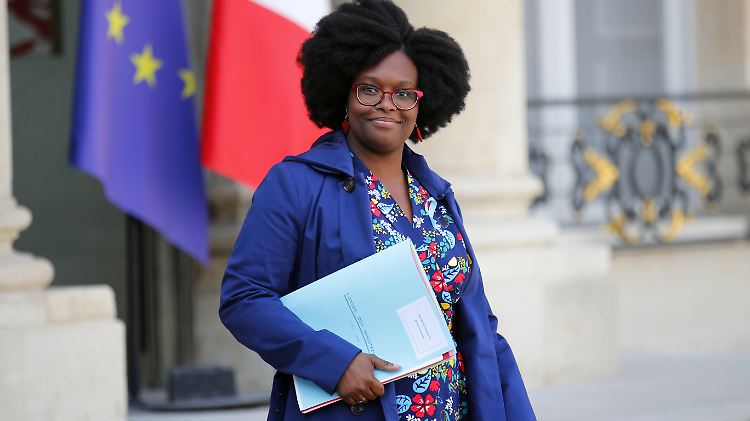"Ich behaupte nicht, alles zu wissen", sagt Frankreichs neue Regierungssprecherin und Macron-Vertraute Sibeth Ndiaye.