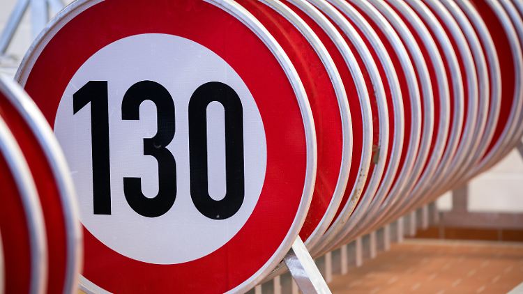 130 Kilometern pro Stunde auf Autobahnen? Viele Männer und Frauen in Deutschland sind dafür.