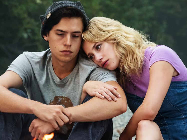 Auch die Serie "Riverdale" geht mit ihren jungen Hauptfiguren nicht zimperlich um.