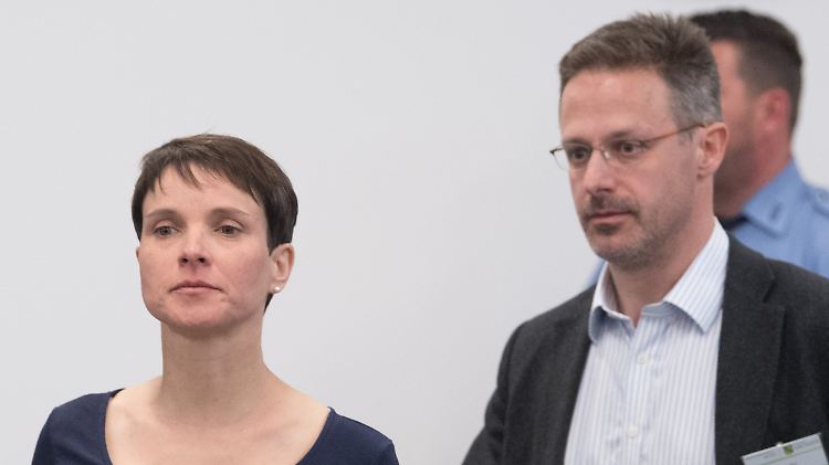 Frauke Petry zusammen mit ihrem Ehemann Marcus Pretzell. 