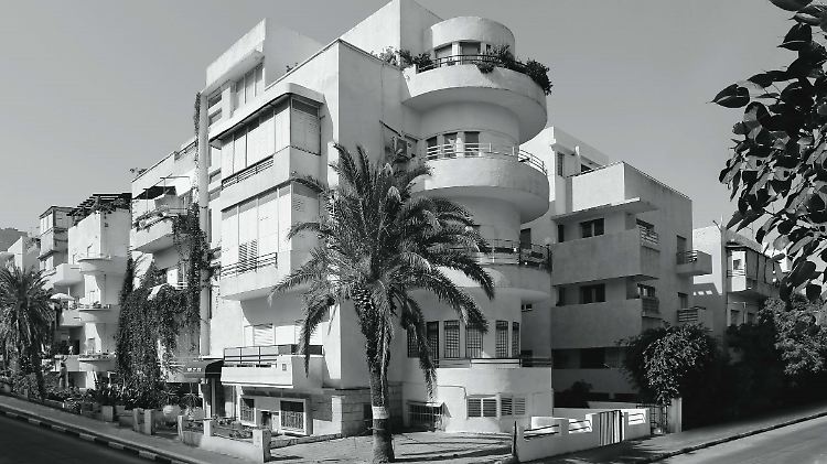 Bauhaus in der "Weißen Stadt": Tel Aviv, Israel, Wohnhaus, erbaut um 1940.