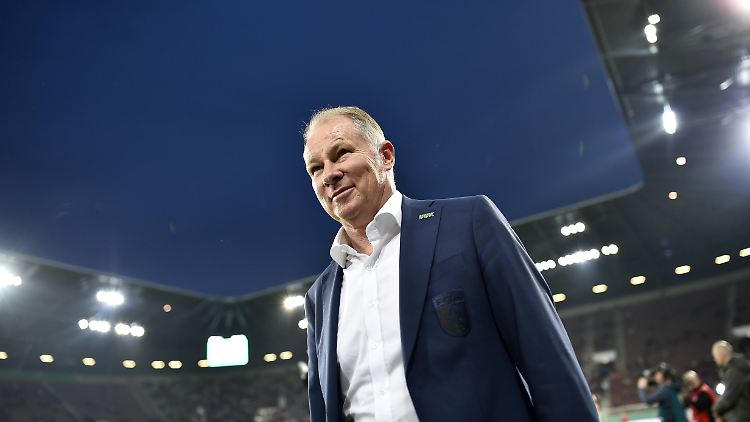 Die Emotionen kochen nach dem dramatischen Spiel über. Stefan Reuter wirft der anderen Seite Arroganz vor.