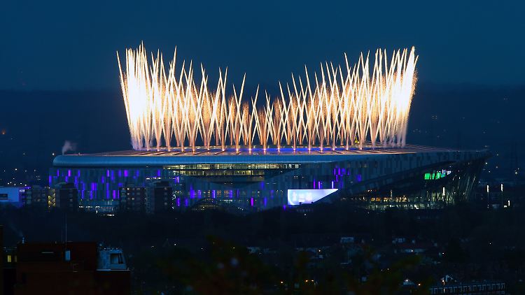 Das neue Tottenham Hotspur Stadium wird feierlich eröffnet.