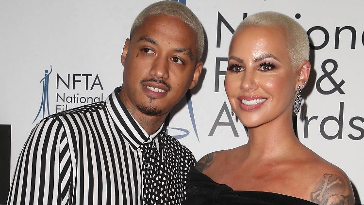 Werden Eltern: Amber Rose und Alexander "AE" Edwards.