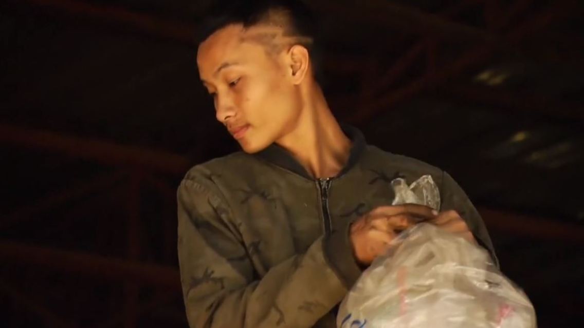 Müll Laos Plastik.JPG