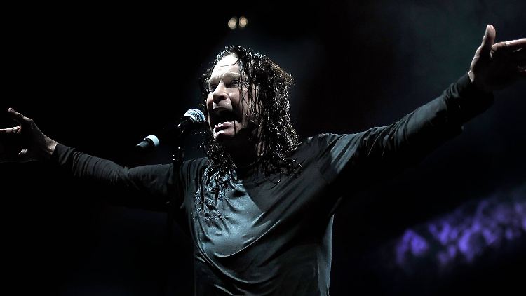 Ozzy Osbourne muss seine Tour für 2019 absagen, verspricht aber, alle Termine nachzuholen. 