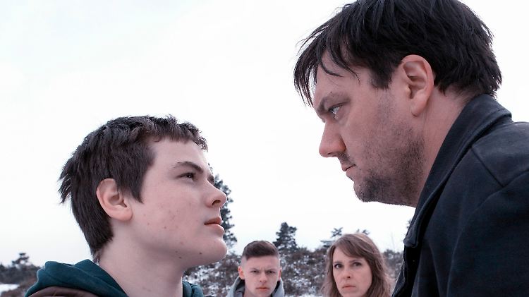 Sami, der Sohn von Sascha Buckow, ist ein unfreiwilliger Komplize.