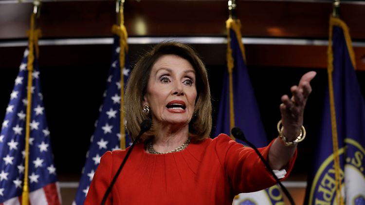 Unter Führung der Demokratin Pelosi klagt das US-Repräsentantenhaus gegen den Notstand von Präsident Trump.