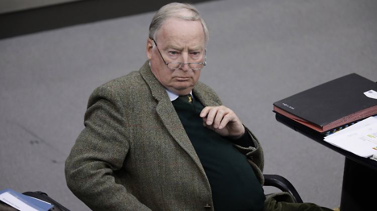 Parteichef Alexander Gauland schaut kritisch. Mit ihrem Newsroom wollte die AfD das Nachrichtengeschehen um die Partei mitbestimmen.