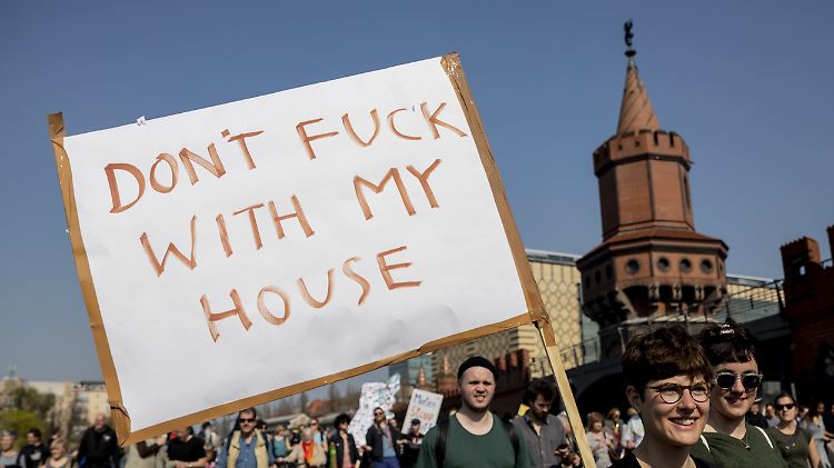 Demonstration gegen steigende Mieten in Berlin.