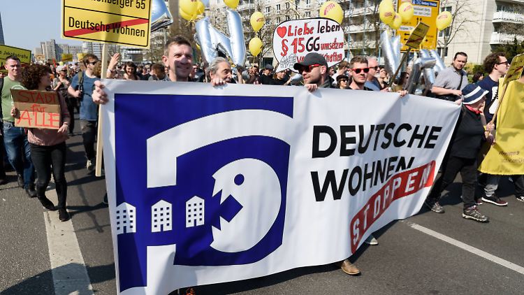 Bundesweit hatten am Samstag, wie hier in Berlin, Zehntausende gegen steigende Mieten demonstriert.