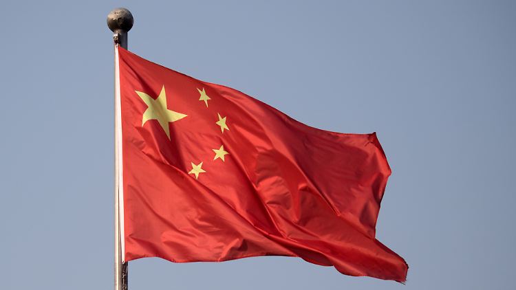 "Chinesische Investoren legen offenbar mehr Wert auf Größe statt Profitabilität und meiden so den Wettbewerb mit anderen Bietern", erklärte Ifo-Präsident Fuest.