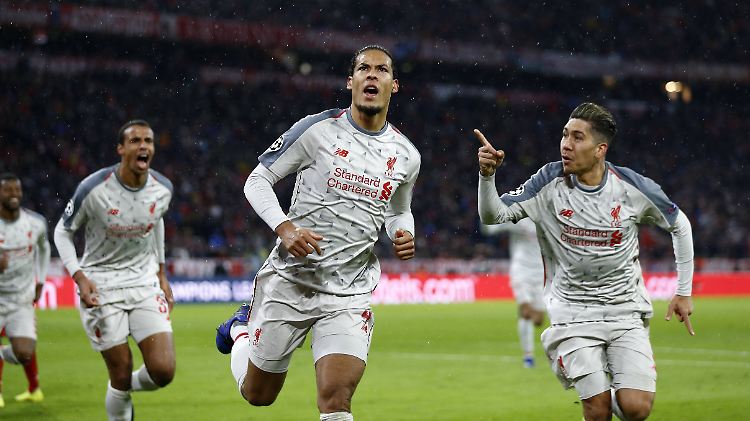 Jürgen Klopps "Mentalitätsbestien" um Virgil van Dijk (Mitte) können in den nächsten Wochen viel gewinnen - oder am Ende einer langen Saison mit leeren Händen dastehen.