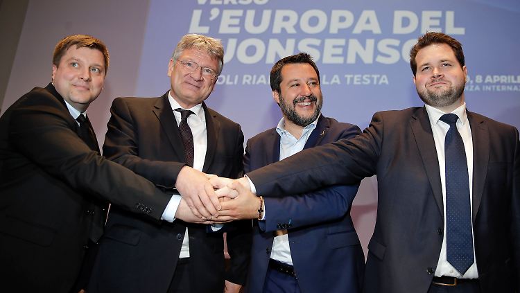 Olli Kotro von der Partei "Die Finnen", AfD-Chef Jörg Meuthen, Italiens Innenminister Matteo Salvini und Anders Vistisen von der Dänischen Volkspartei präsentieren sich am 8. April als Keimzelle einer neuen Rechtsfraktion für das nächste Europaparlament.