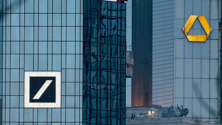 "Deutscher Bankenchampion": Das Finanzministerium ist früh informiert.