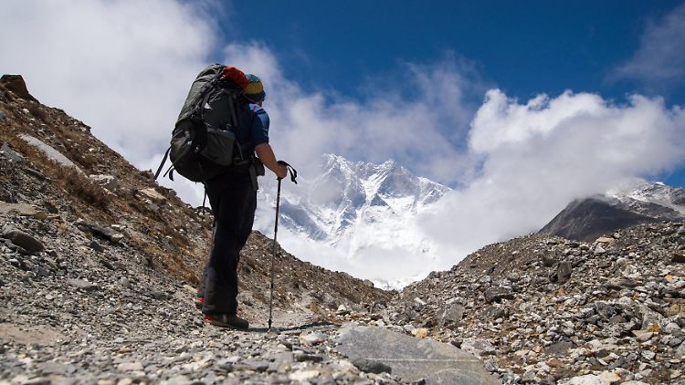 Die Vorbereitung zur Expedition, um den höchsten Berg der Welt neu zu vermessen, dauerte eineinhalb Jahre. 