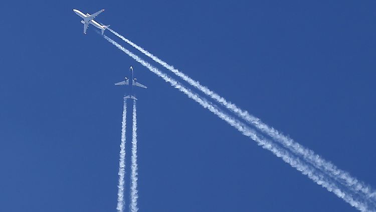 Die Deutsche Flugsicherung sieht sich eingeklemmt zwischen Anforderungen der Airlines und Vorgaben der EU.