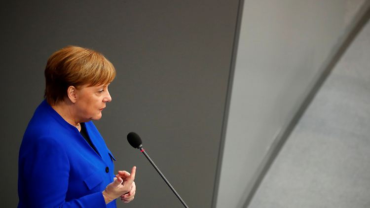 Merkel will May viel Zeit geben.