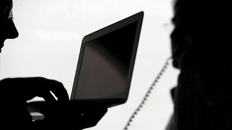 Der Lobbyist bezahlte zwischen 400 und 600 Euro pro Lieferung der geklauten Daten.