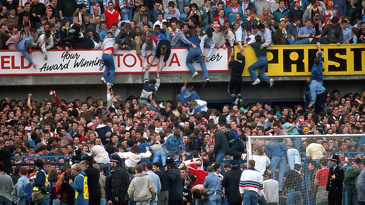 Beim FA-Cup-Halbfinale in Sheffield starben 1989 insgesamt 96 Personen.