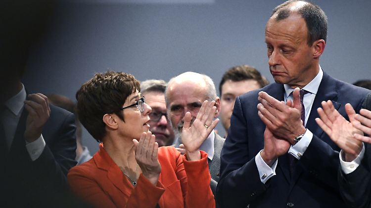 AKK und Friedrich Merz übten in Elslohe erneut den Schulterschluss.