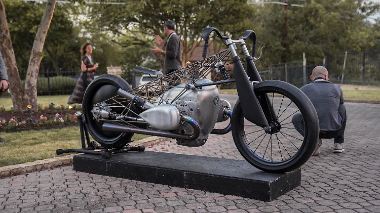 Fast filigran wirkt der BMW-Big-Boxer im "Revival Birdcage".
