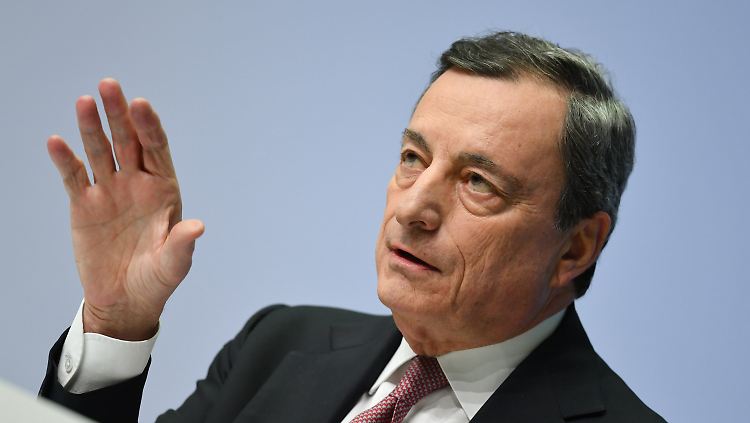 Steht im Krisenfall mit beinahe leerem Instrumentenkoffer da: EZB-Chef Mario Draghi.