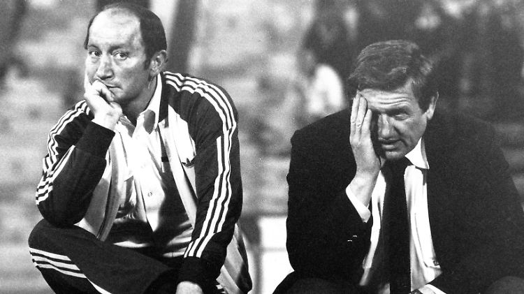 Trainer Fahrudin Jusufi (links) brachte die Schalker und Manager Charly Neumann (rechts) nach einer Euphoriewelle vor Saisonbeginn an den Abstiegsabgrund. 