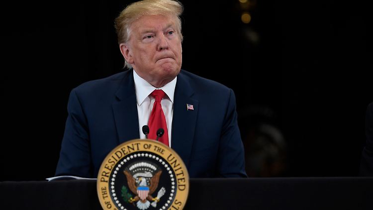 US-Präsident Trump hat eine Idee: fliegende Wassertanks.