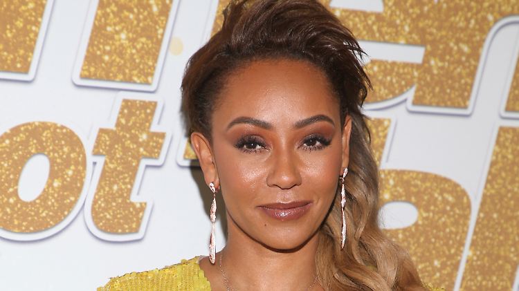 Bikinifotos? Kein Problem! Mel B zeigt gerne ihren durchtrainierten Körper.