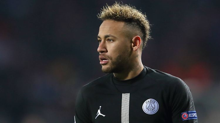 Neymar lebt und arbeitet in Paris.