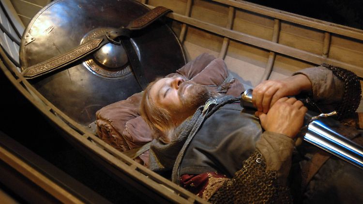 Seiner Rolle angemessen wurde Sean Bean als Boromir besonders würdevoll bestattet.