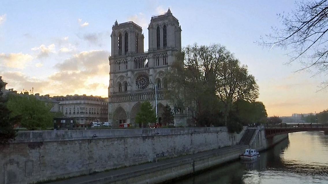 NotreDameAufbau.jpg