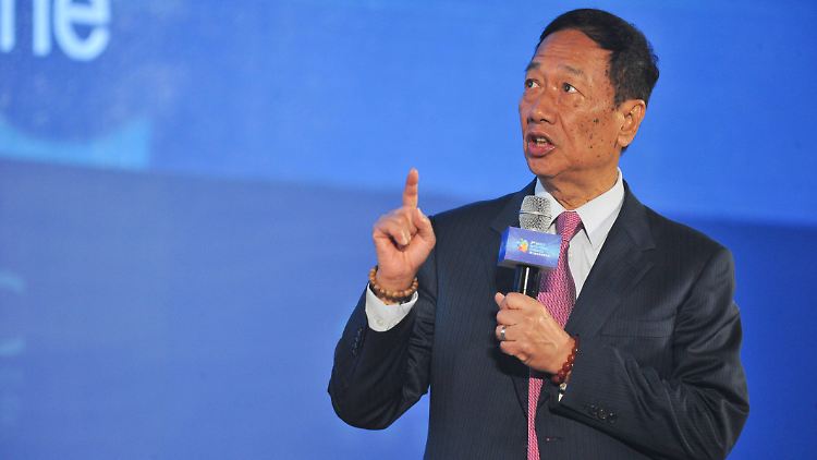 Terry Gou hat offenbar einen guten Draht zur Seegöttin Matsu.