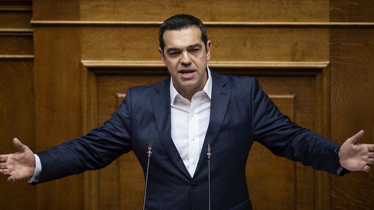 "Eine historische und moralische Pflicht": Alexis Tsipras im Parlament in Athen.