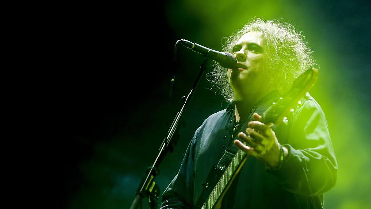 Robert Smith wurde nicht nur durch sein extravagantes Aussehen zur Ikone.