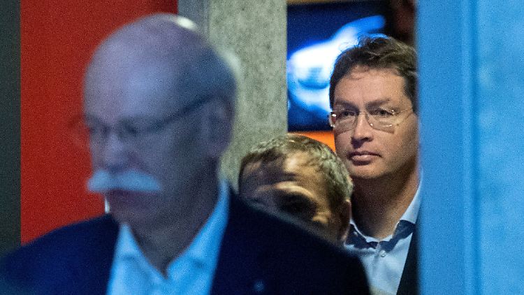 Daimler-Chef Zetsche übergibt den Staffelstab an Källenius auf der Hauptversammlung im Mai.