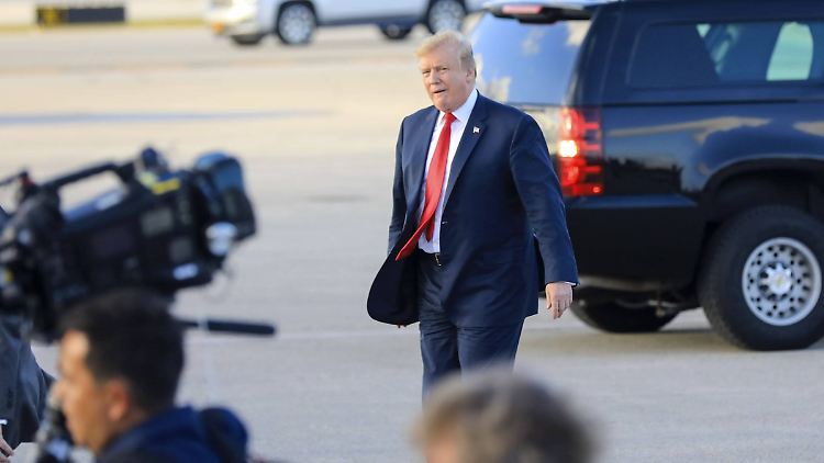 Über die Hälfte der Befragten glauben, dass Trump mit Russland kollaboriert hat. 