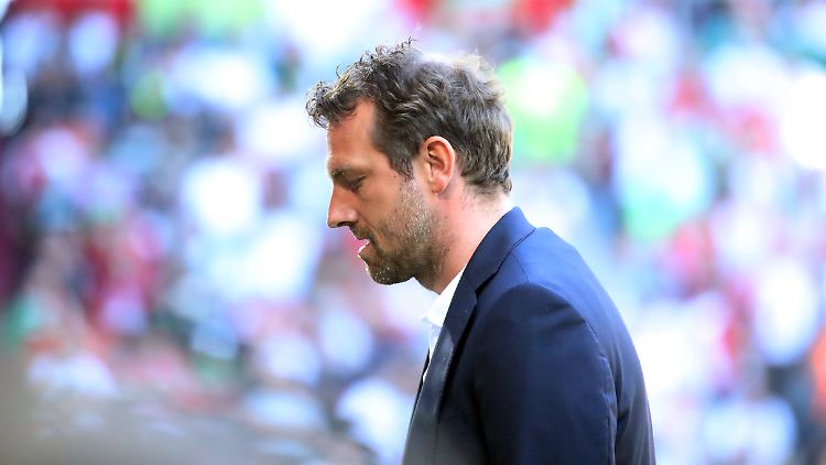 Muss gehen: Stuttgarts Trainer Markus Weinzierl nach der verheerenden Niederlage gegen Augsburg.